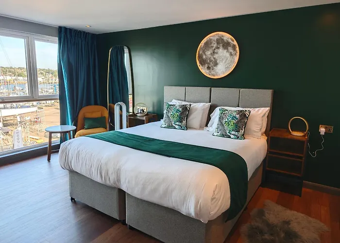 Pinnacle Suites Hotel Cowes 