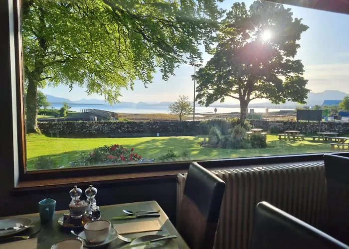 Broadford Hotel