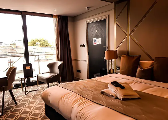 Seven Hotel