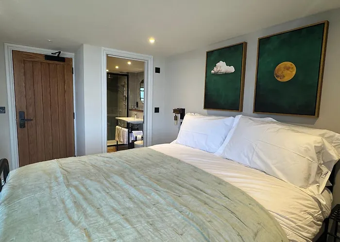 Stay At Plattens