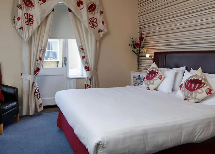 New Holmwood Hotel