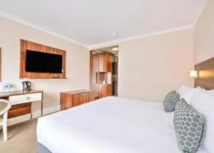 Palms Hotel & Retreat By Palette London Romford