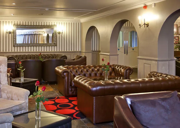 Cobo Bay Hotel