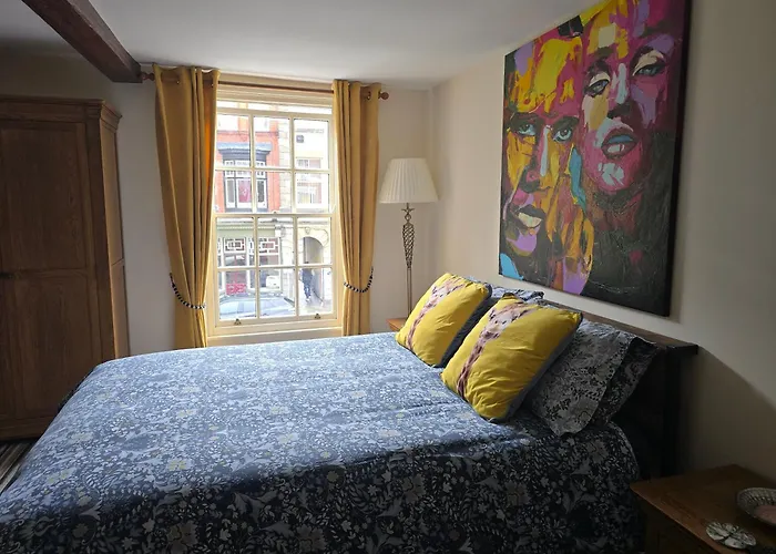 Family Room - The Unicorn Hotel