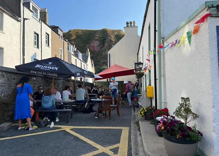 The Garden Arms Pub And Rooms