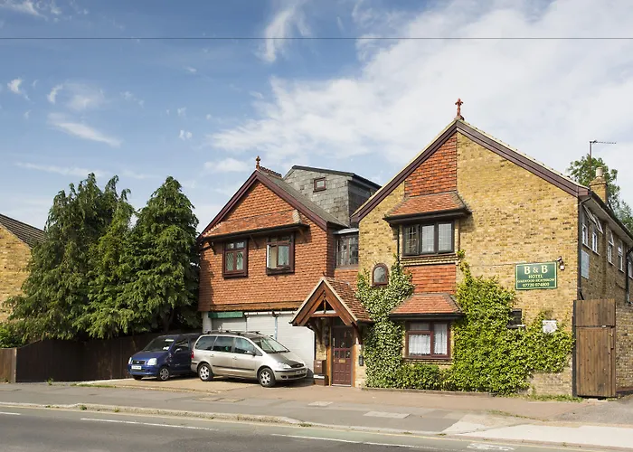 Oakwood Bed And Breakfast Heathrow