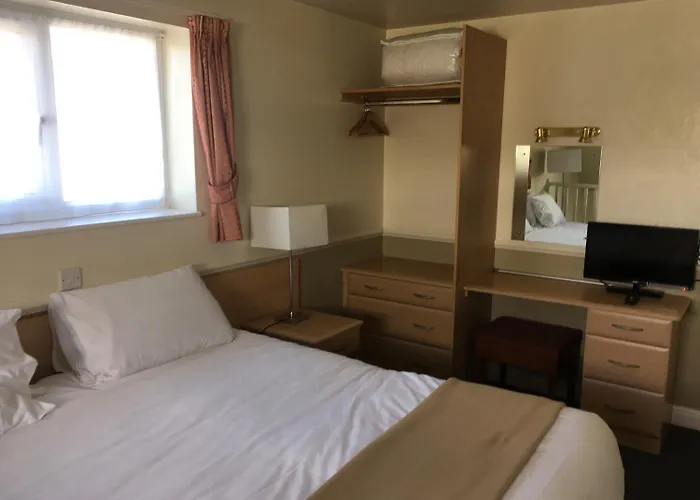 Moreton Park Hotel