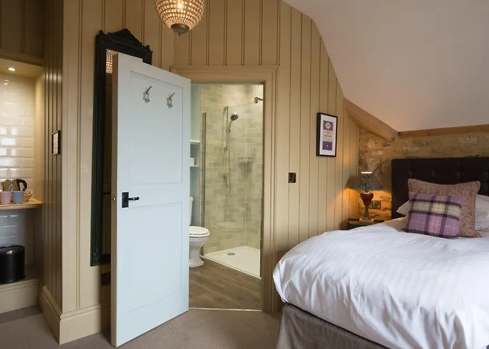 Crown Hotel