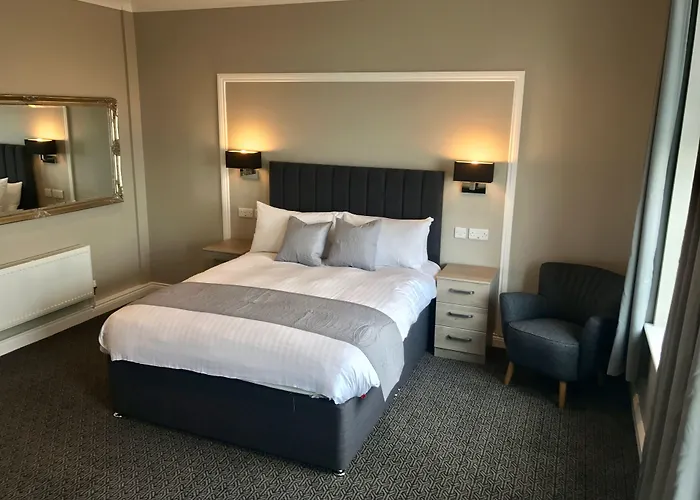 The Raven Hotel