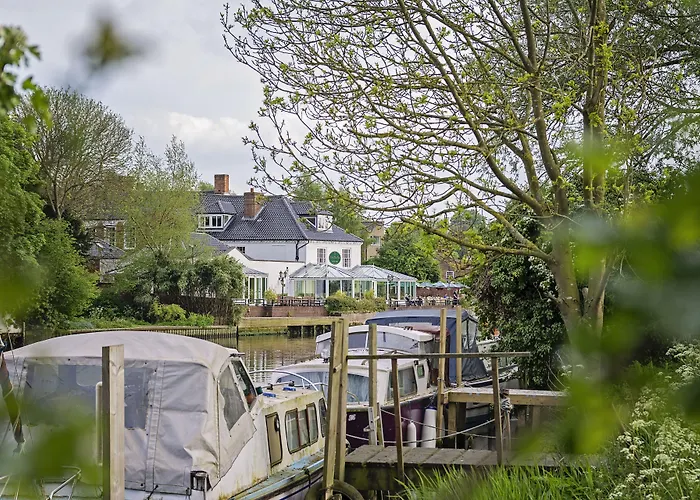 Waveney House Hotel