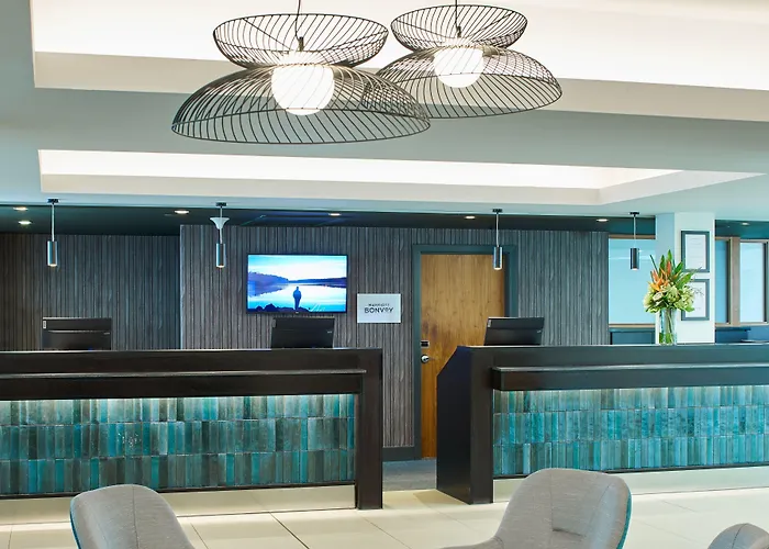 Courtyard By Marriott London Gatwick Airport