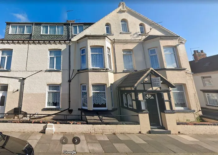 Oyo Tudor Lodge - Redcar Beach