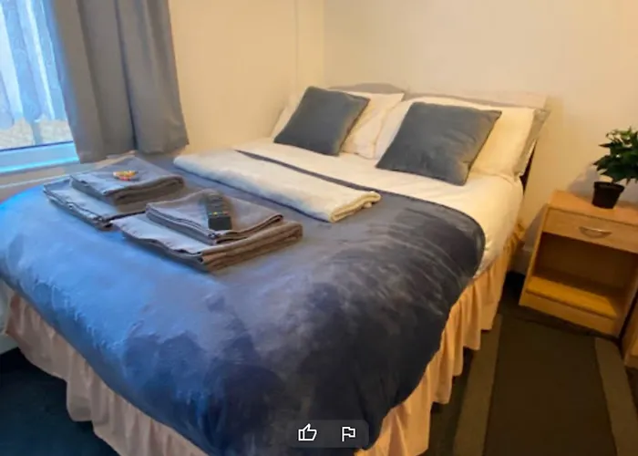Oyo Tudor Lodge - Redcar Beach