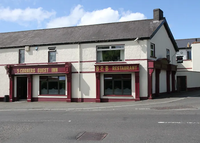 5 Corners Guest Inn