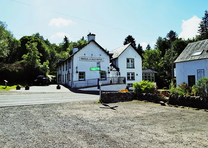Bridge Of Cally Hotel