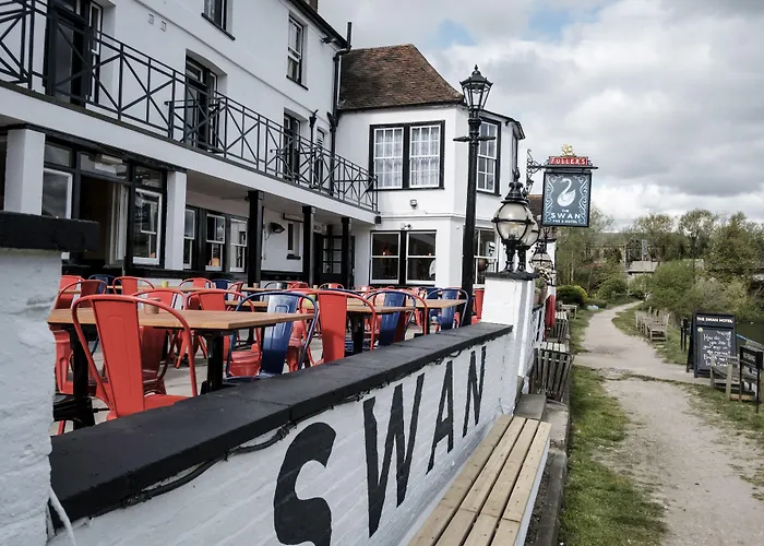 The Swan Hotel Staines-upon-Thames