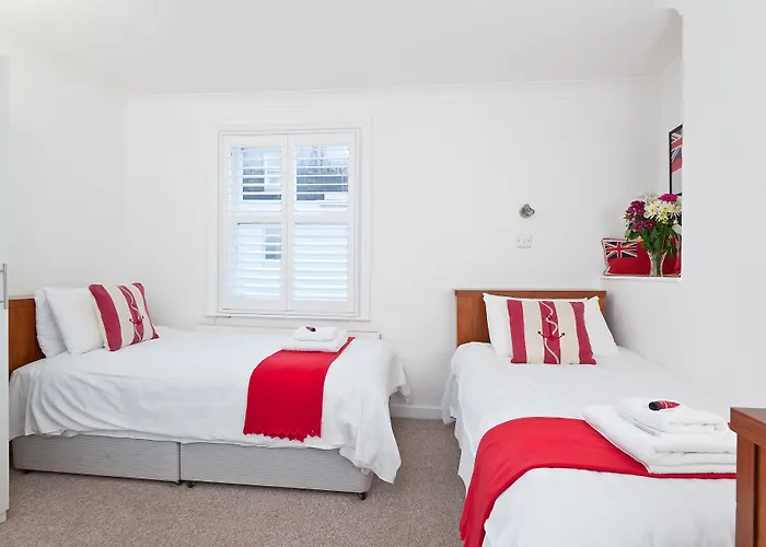 Hamptons Brighton Hotel