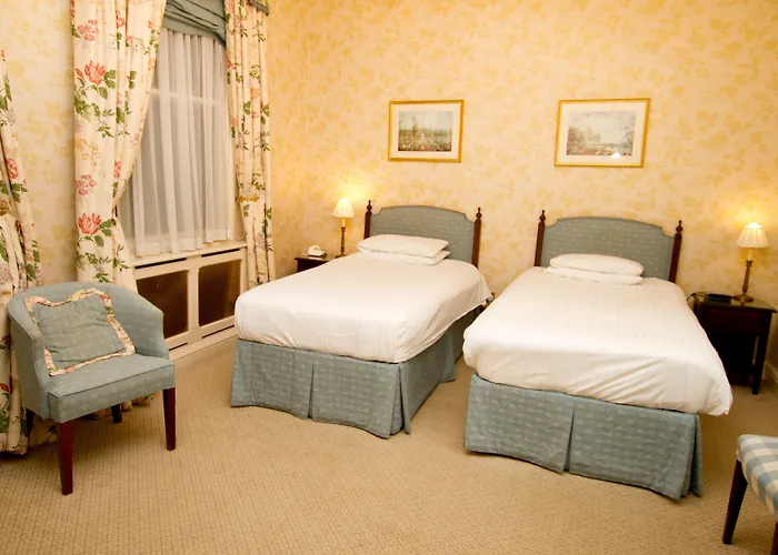 Angel And Royal Hotel