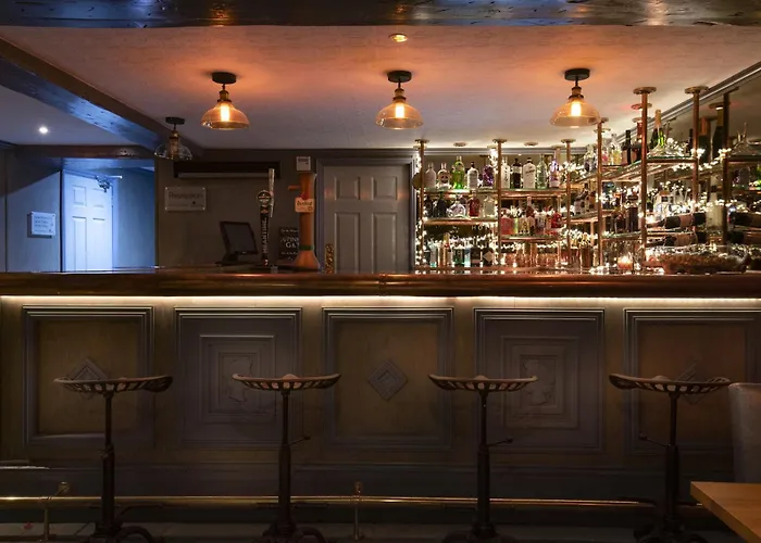 Twenty Hotel & Bar