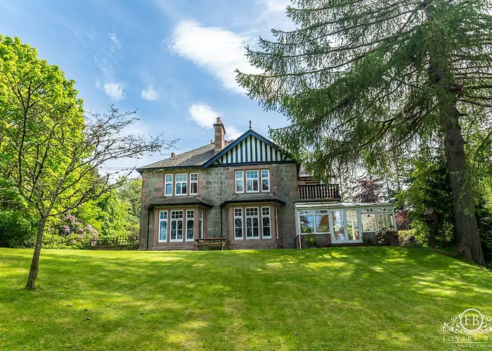 Foyers Bay Country House