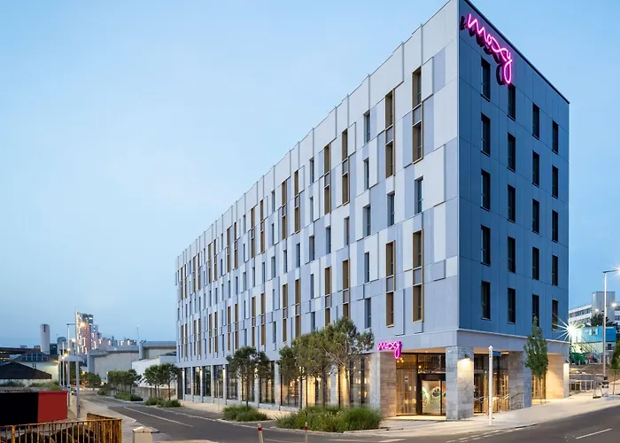Moxy Plymouth