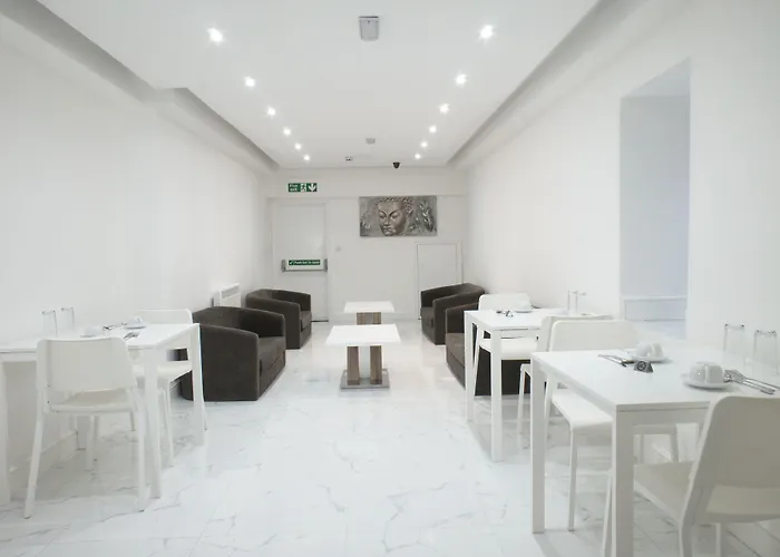 Trivelles Rochester Hotel