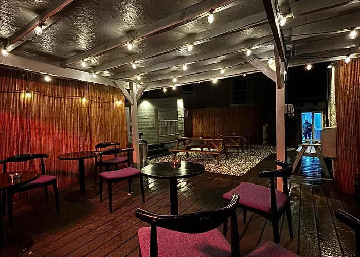 The Cassillis Hotel - Smart Self Check-In Hotel & Bar