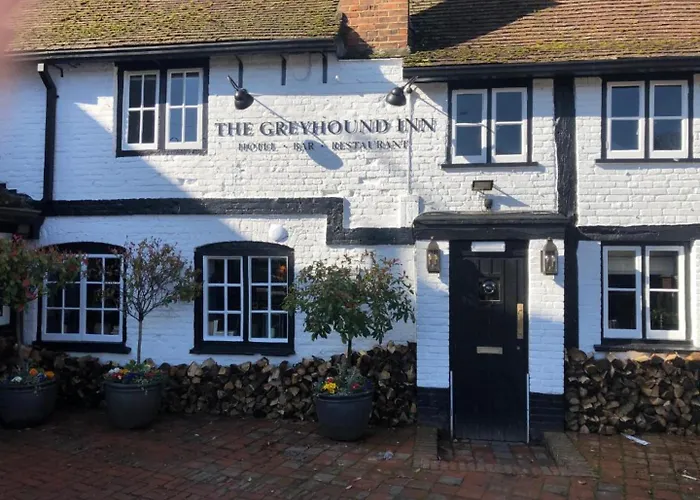 Oyo The Greyhound Inn