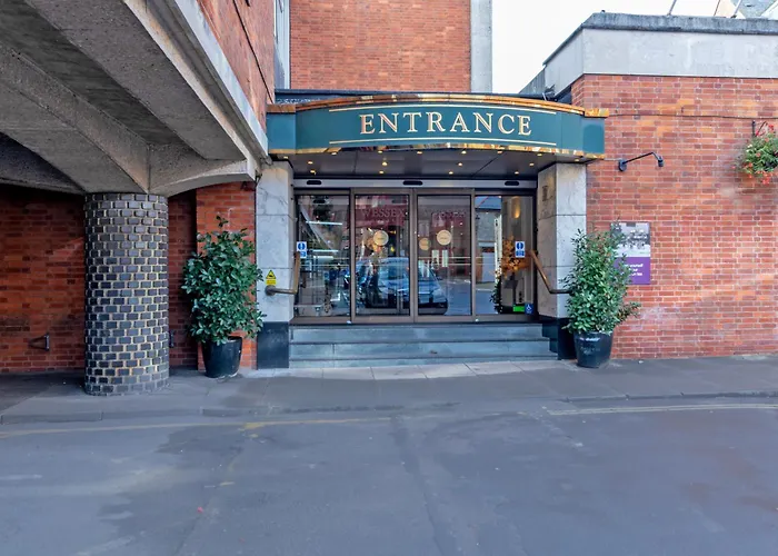 Winchester Wessex Hotel By Sunday