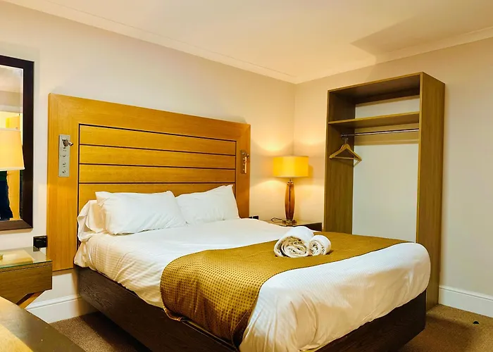 Crown Hotel - Stone, Near Stoke-On-Trent By Oyo