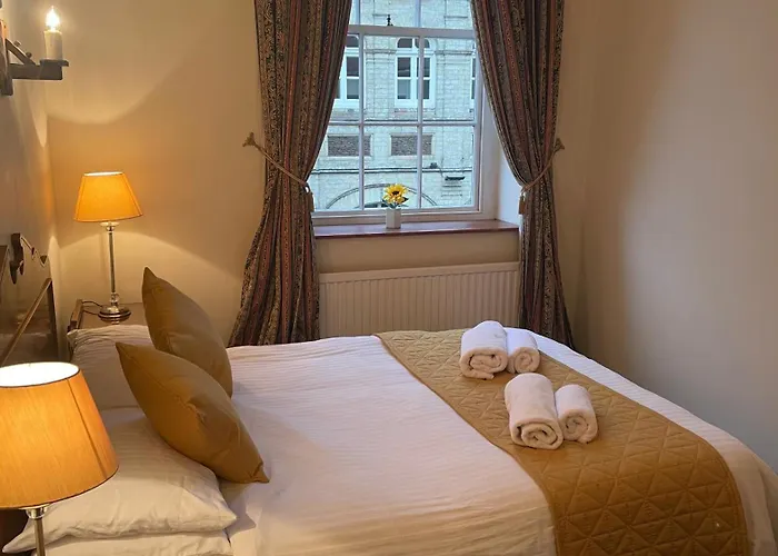 Crown Hotel