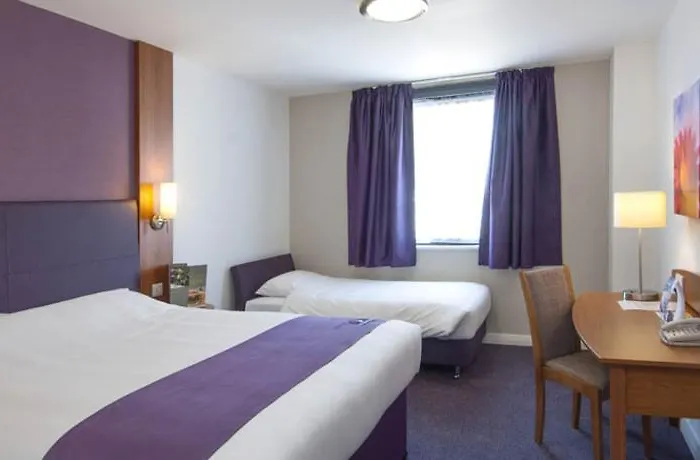 Premier Inn Wolverhampton - North