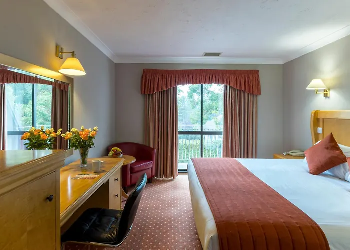 Lakeside International Hotel