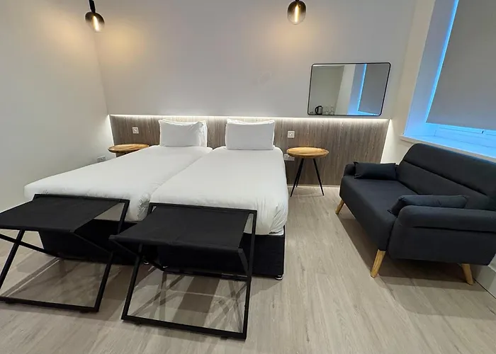 Rioshouse Henley Hotel