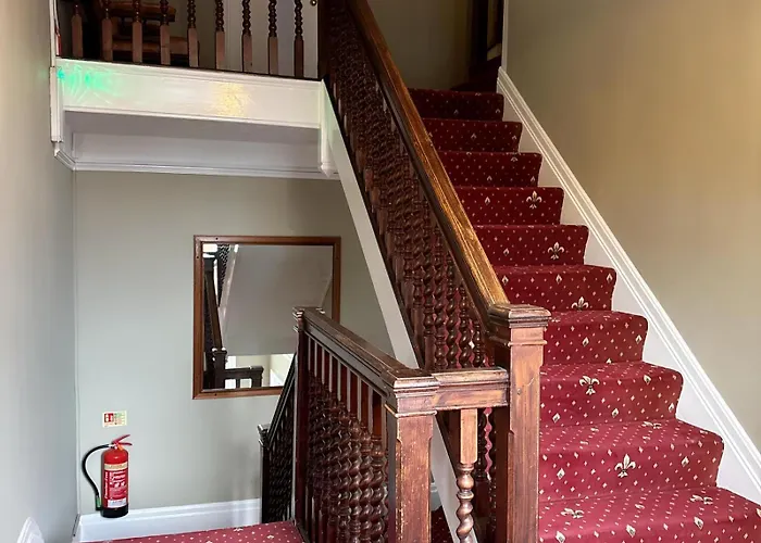 Wimblehurst Hotel