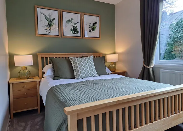 Schooner Point Guest House Looe