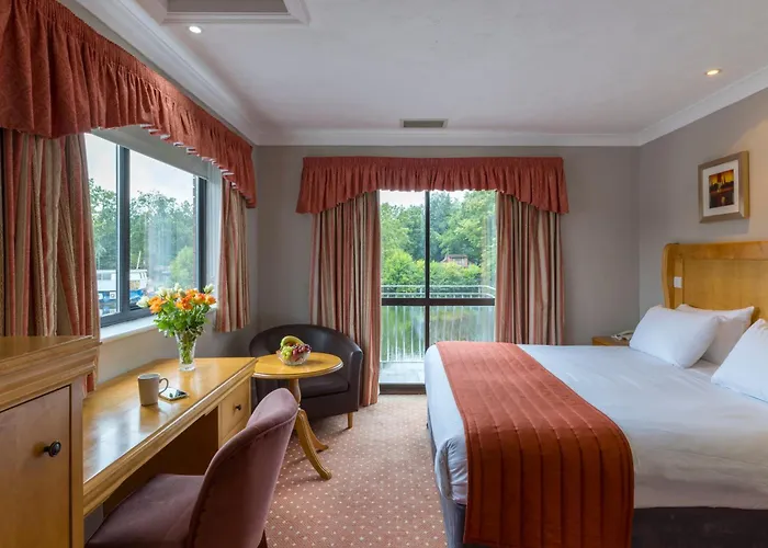 Lakeside International Hotel