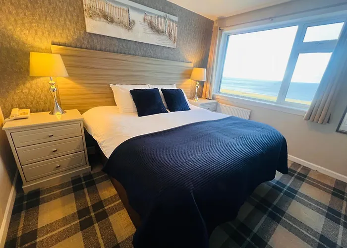 Cullen Bay Hotel