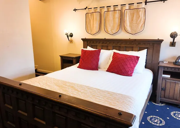 Santo'S Higham Farm Hotel