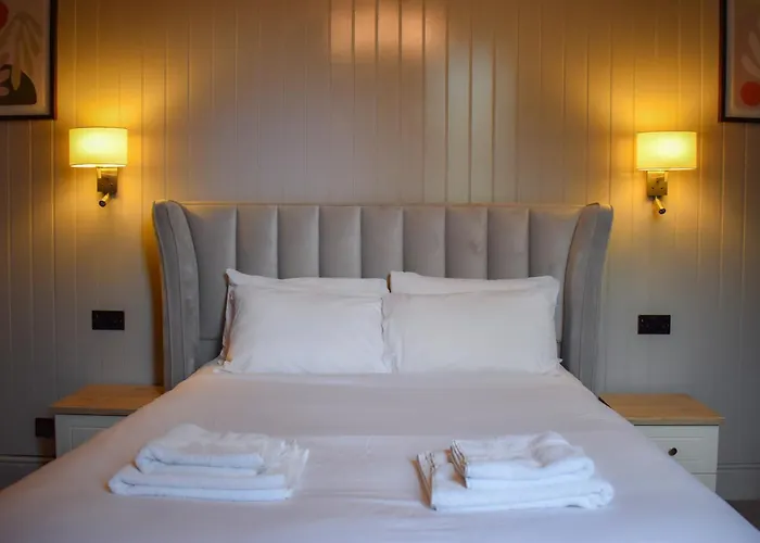 Nomi Rooms & Restaurant