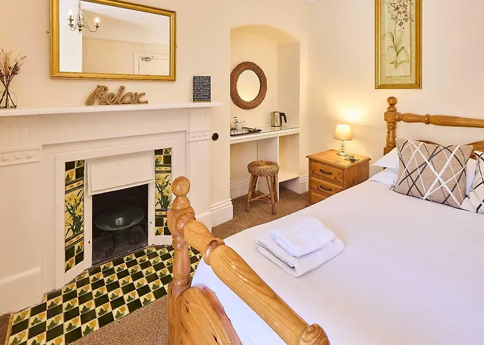 Aaron Accommodation