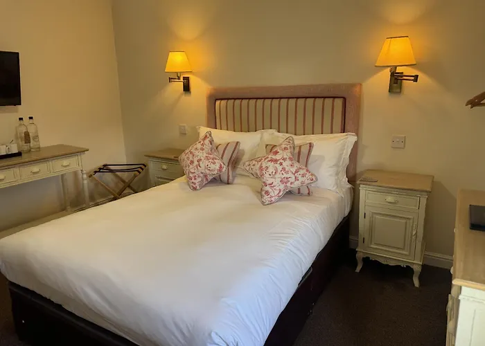 The Old Fourpenny Shop Hotel