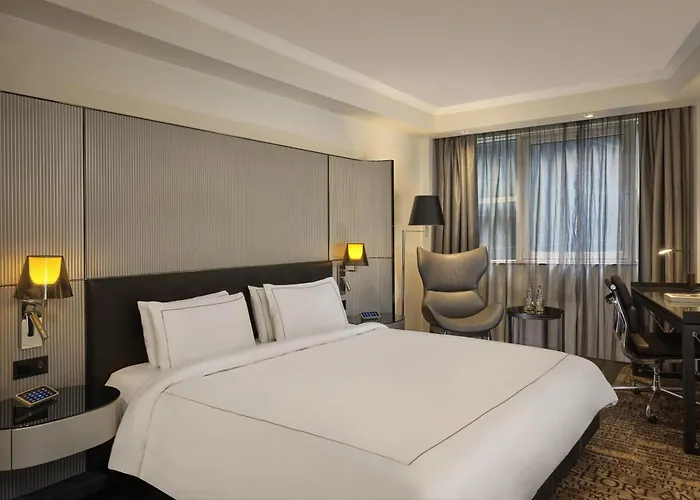 Park Plaza Victoria London Hotel