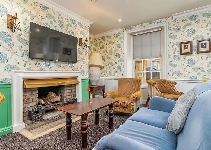 Mercure Salisbury White Hart Hotel & Apartments