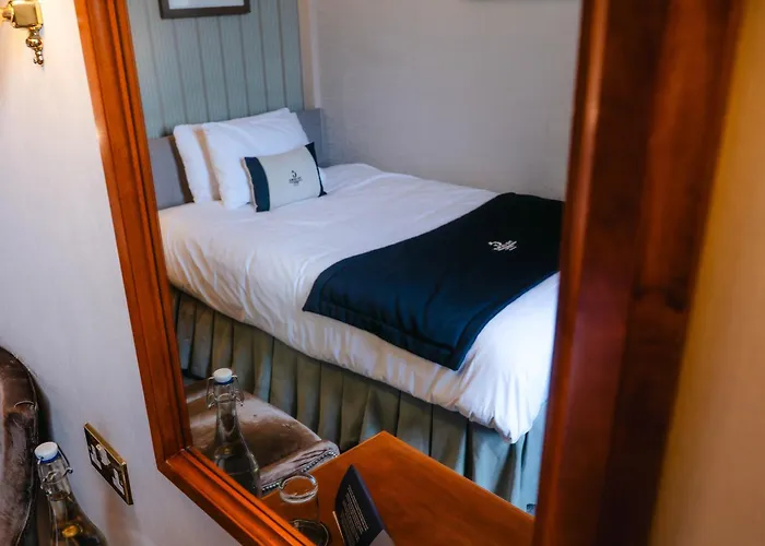 The George Hotel