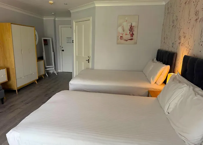 The Hillcrest Hotel
