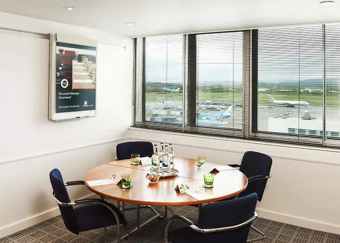 Holiday Inn - Glasgow Airport By Ihg Paisley