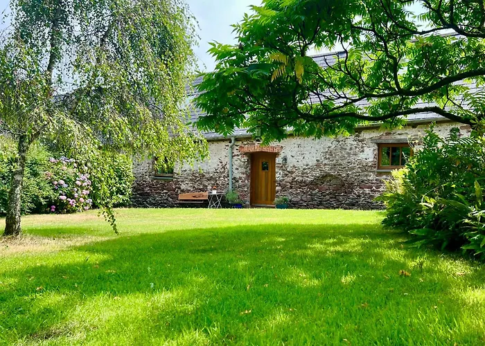 Cowshed - Homestay B And B