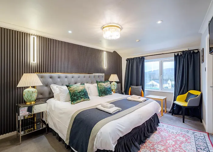 Waterhead Rooms & Suites - Parking And Light Breakfast