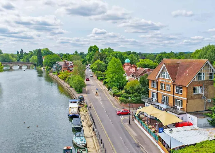 Uno Thames Hotel -Reopened Brand New Again -Free Parking Maidenhead